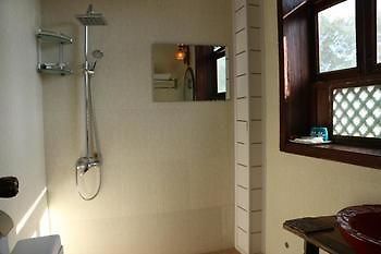 Nanshan Cottage Hotel Baisha (Yunnan) Bagian luar foto