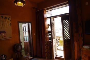 Nanshan Cottage Hotel Baisha (Yunnan) Bagian luar foto