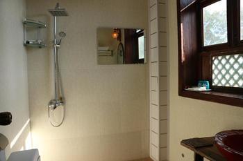 Nanshan Cottage Hotel Baisha (Yunnan) Bagian luar foto